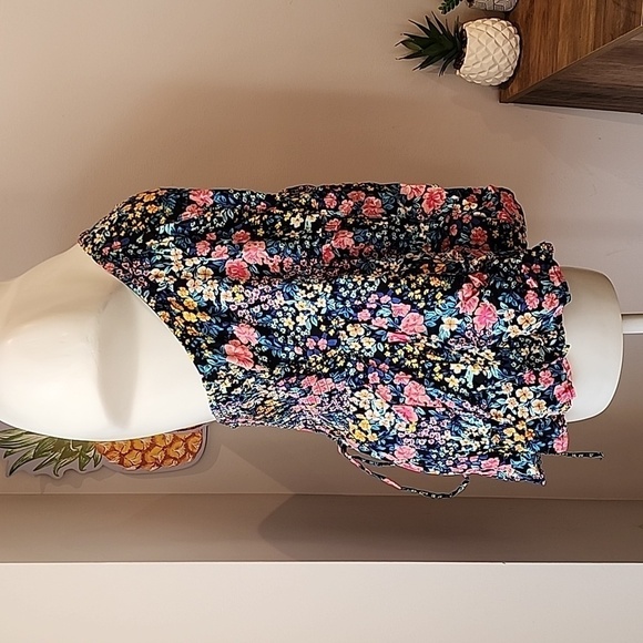 Torrid - Stretch Challis Lace-Up Back Corset Top in Floral Black​​​​​​​ - Picture 7 of 15